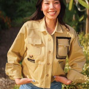 Wondery Ryan Cargo Shirt Jacket Shacket In Sand Size XS Gorpcore